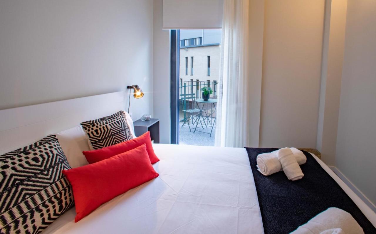 Barcelona Touch Apartments - Rosich L'Hospitalet de Llobregat Esterno foto