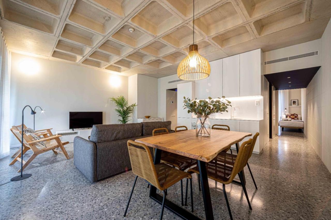 Barcelona Touch Apartments - Rosich L'Hospitalet de Llobregat Esterno foto