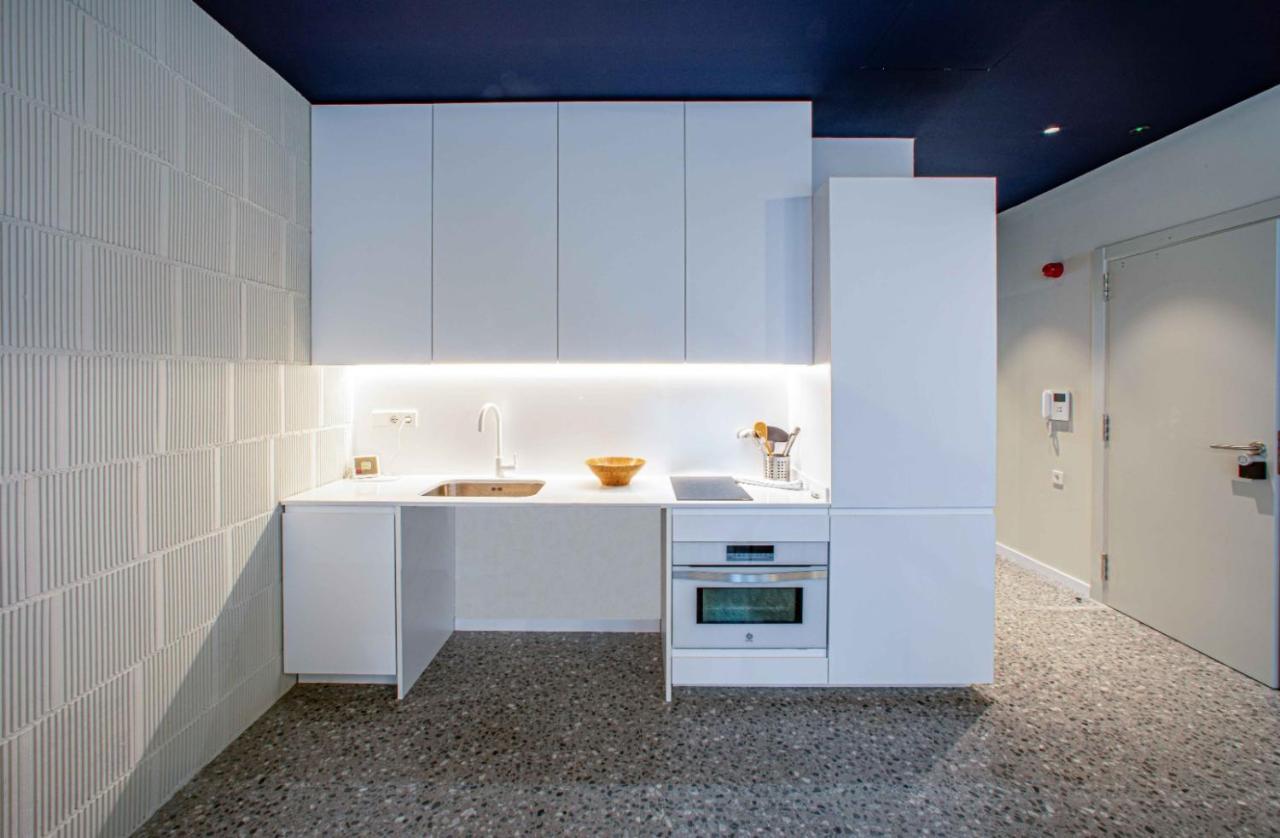 Barcelona Touch Apartments - Rosich L'Hospitalet de Llobregat Esterno foto